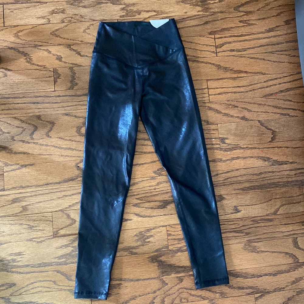 NWT Aerie petite S black metallic/ suede- like print leggings